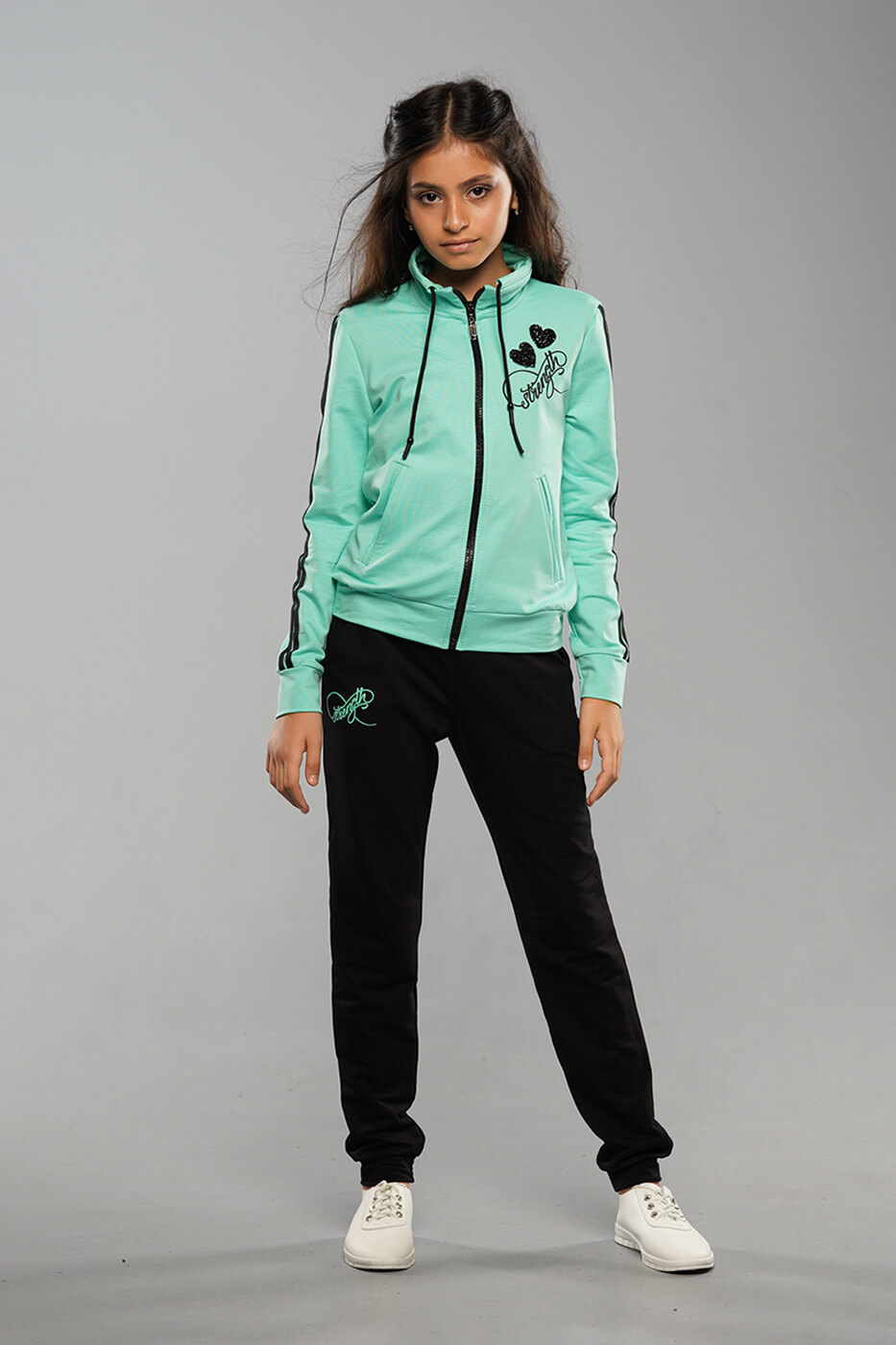 Detskij Sportivnyj Kostyum Liza Myatnogo Cveta4.jpg